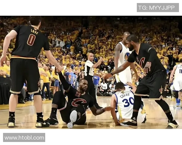 2016年圣诞大战骑士与勇士的巅峰对决回顾与精彩瞬间分析