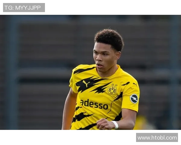 哈维西蒙斯的崛起之路:从青训新星到足球界的璀璨明珠 哈维西蒙斯的崛起之路:从青训新星到足球界的璀璨明珠