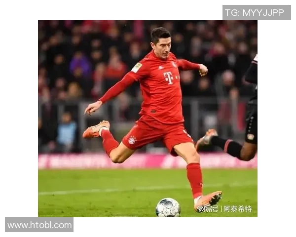 莱万回归安联球场遭拜仁球迷嘘声四起称其忘恩负义